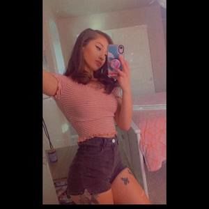 Meet your Posher, Leslie